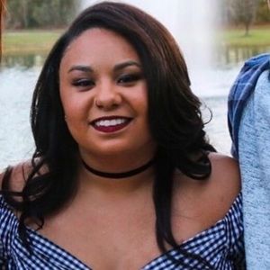 Meet your Posher, Lakia